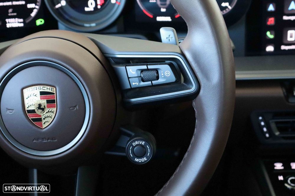 Porsche 911 (992) Carrera 4 PDK - 25