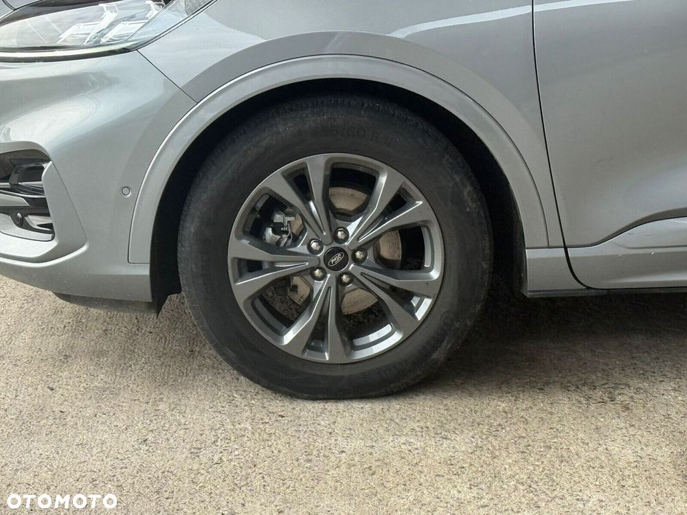 Ford Kuga - 9