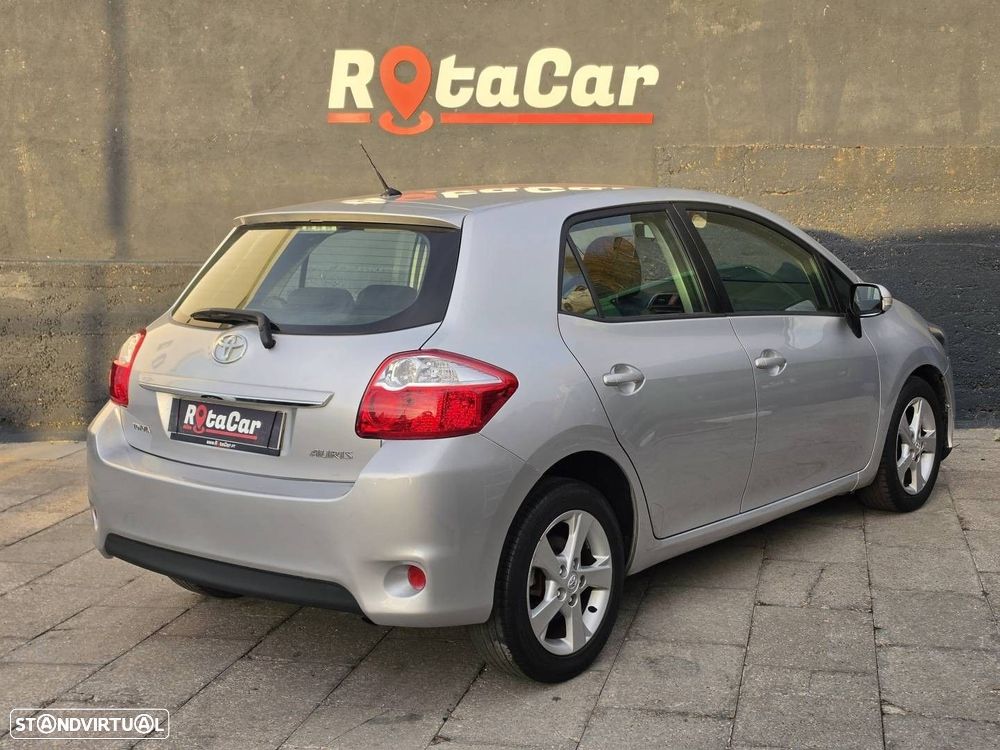 Toyota Auris 1.4 D-4D Comfort MM+Navi - 14