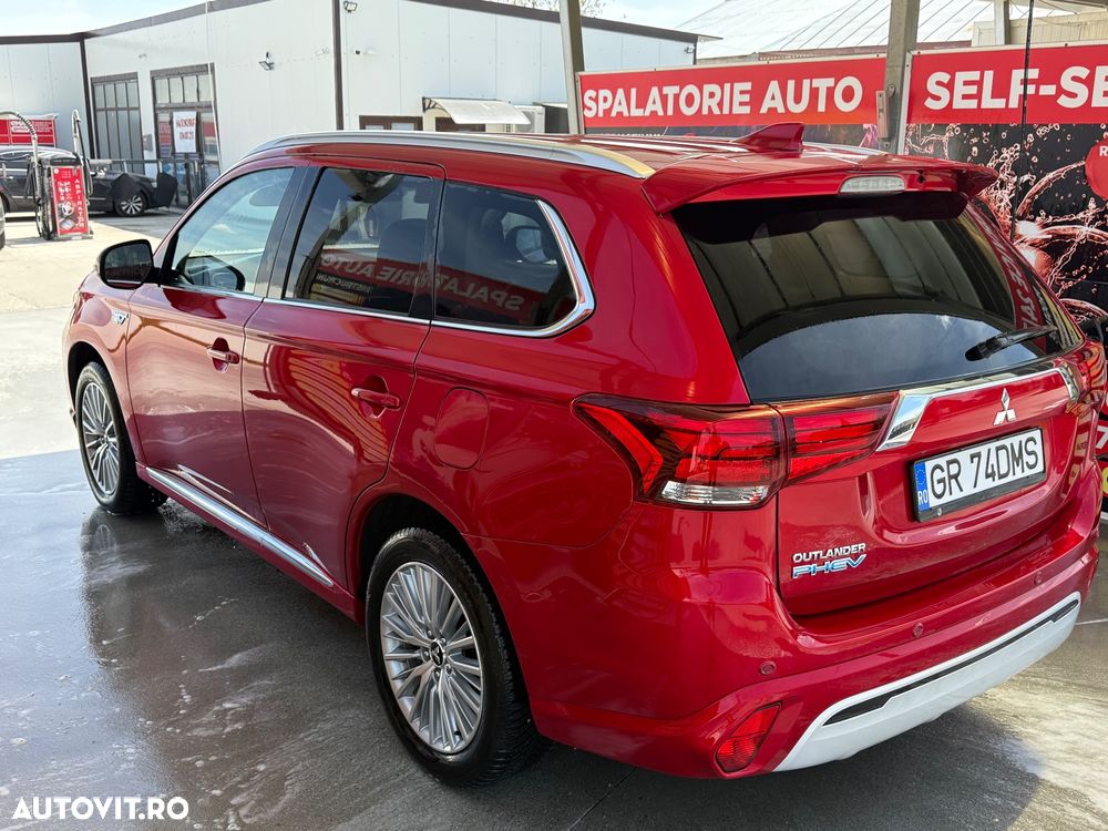 Mitsubishi Outlander PHEV 2.4 L 4X4 Instyle - 7