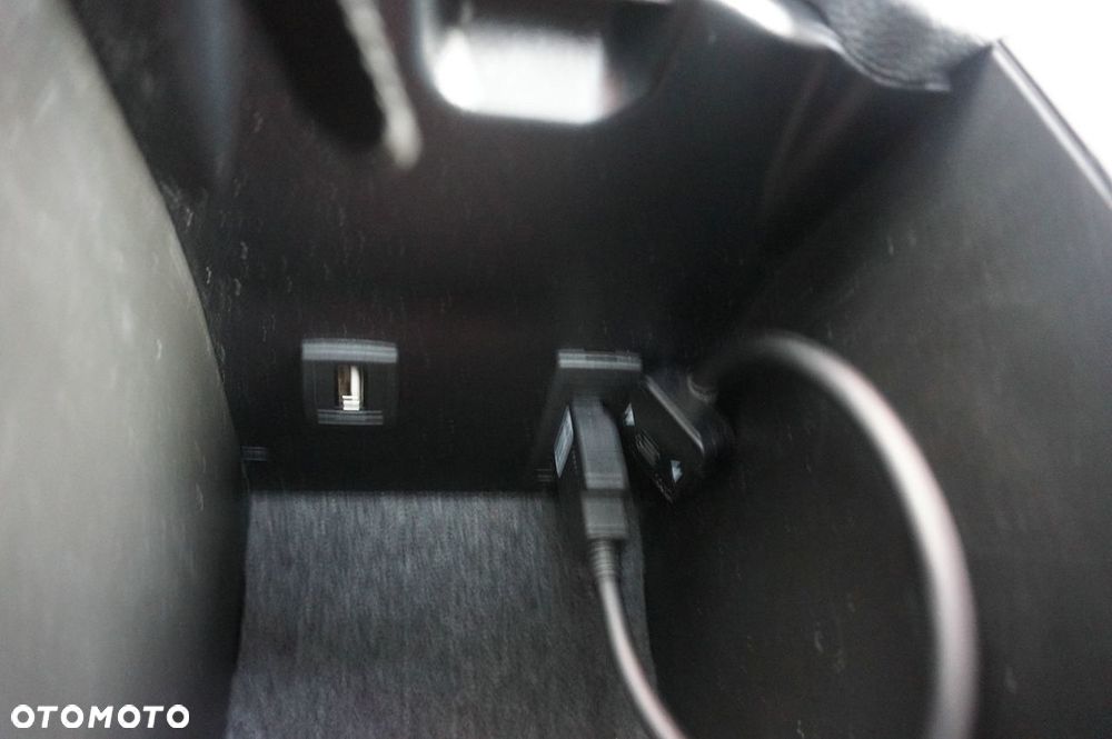 Mercedes-Benz GLA 200 7G-DCT Urban - 15