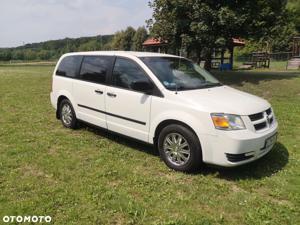 Dodge Caravan - 5
