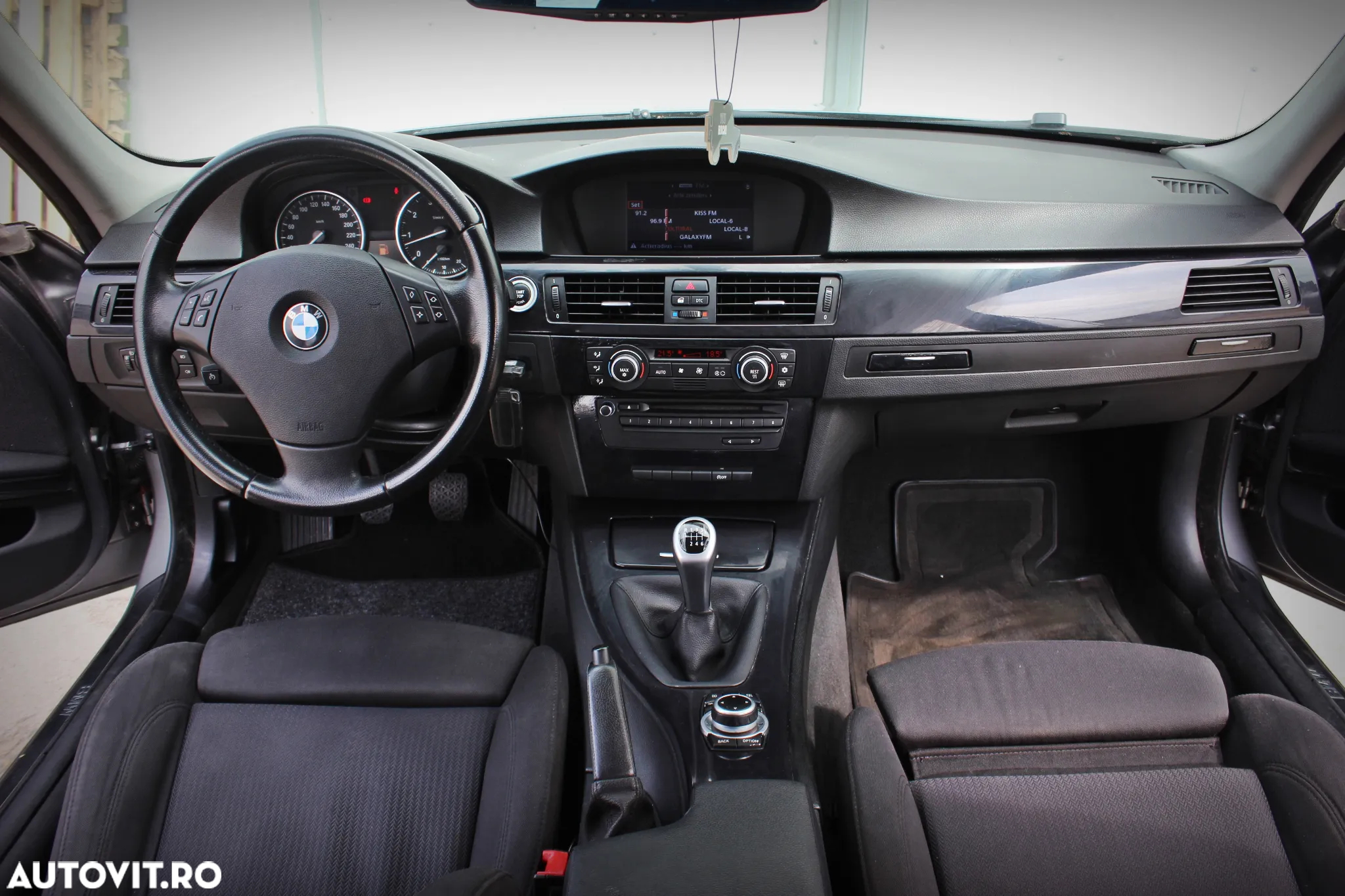 BMW Seria 3 320i - 5