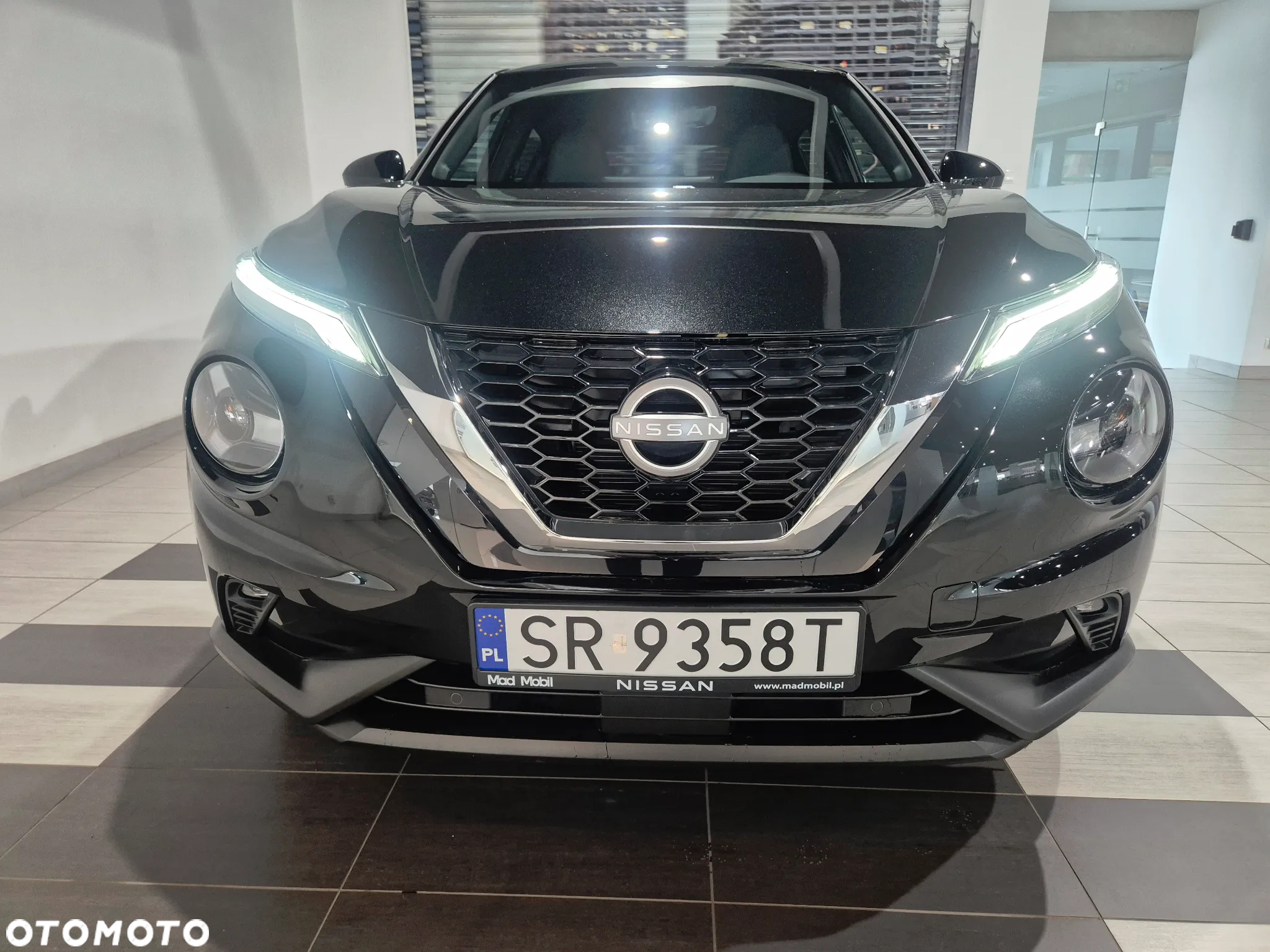 Nissan Juke 1.0 DIG-T N-Connecta - 2