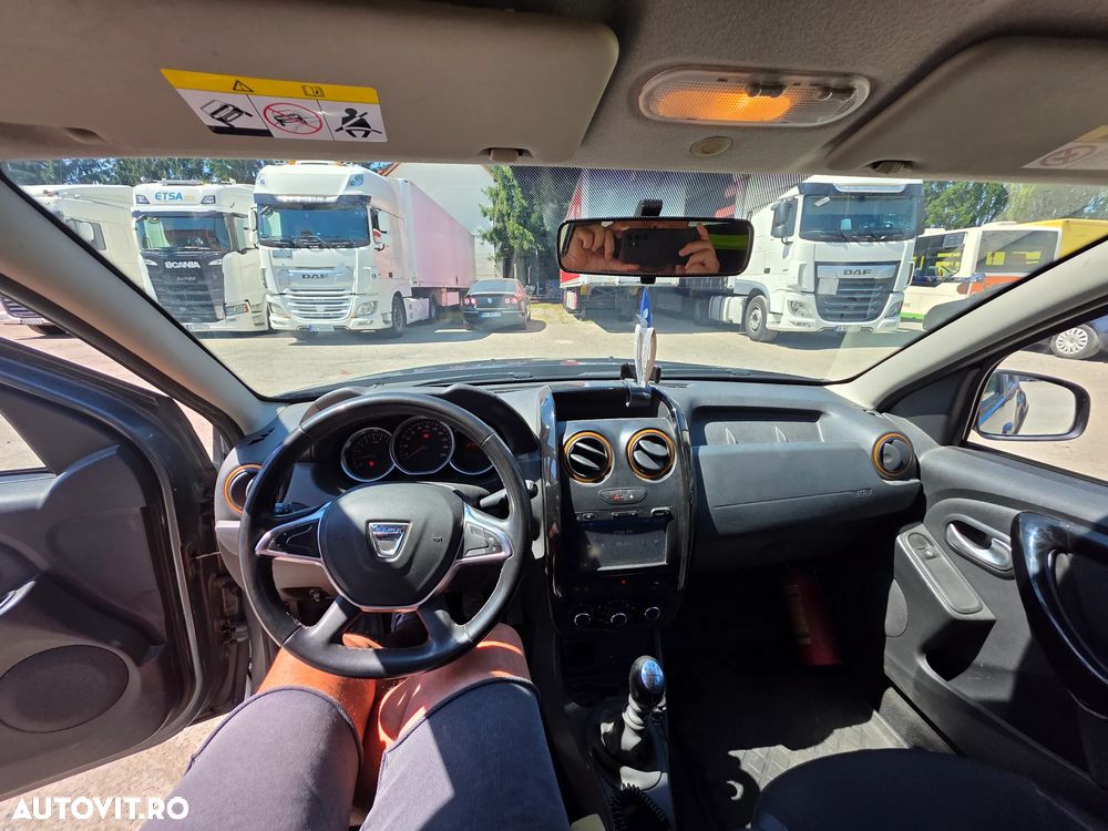 Dacia Duster dCi 110 FAP 4x2 Blackshadow - 11