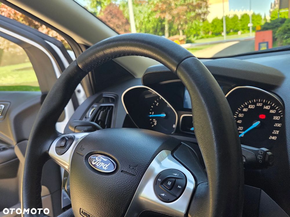 Ford Kuga 2.0 TDCi 4x4 Trend - 36