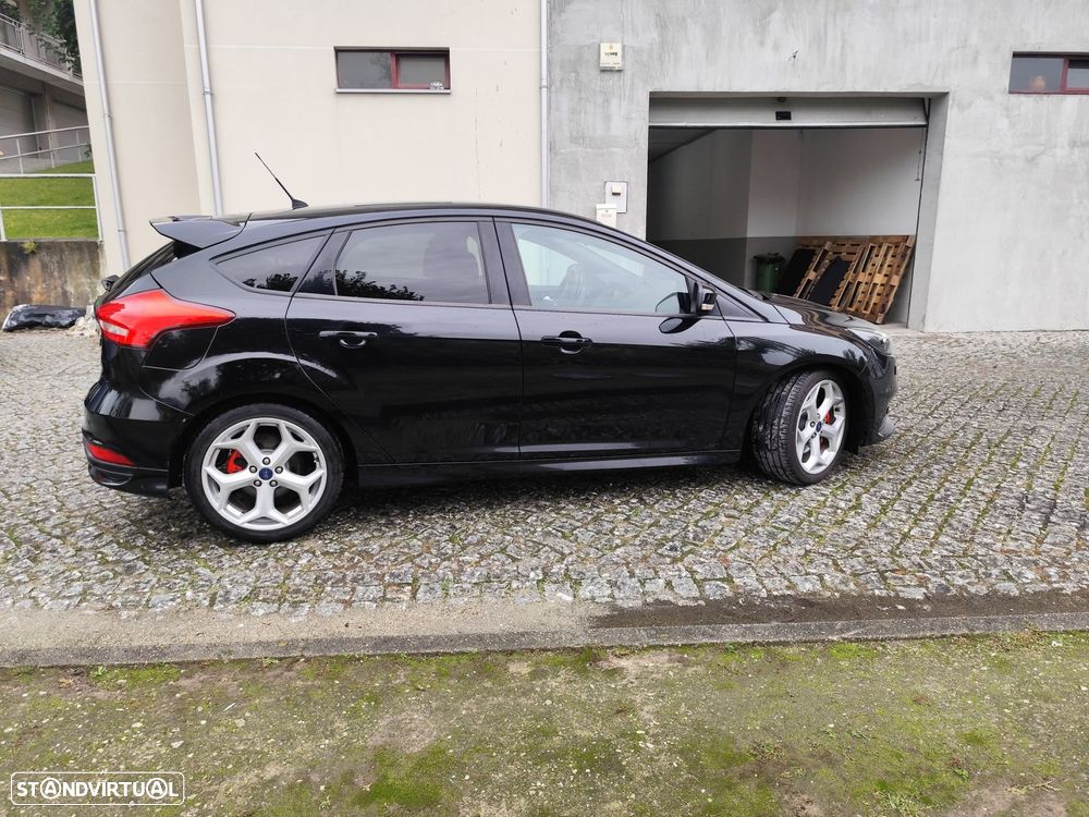Ford Focus 2.0 TDCi ST-2 - 11