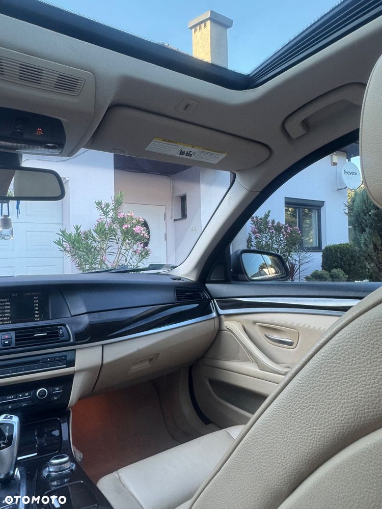 BMW Seria 5 528i xDrive - 35