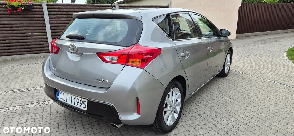 Toyota Auris 2.0 D-4D Life - 6