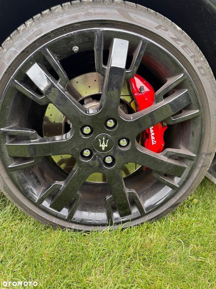 Maserati GranTurismo - 15