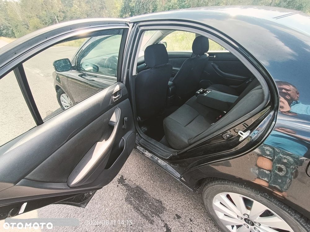 Toyota Avensis 2.0 D-4D Sol - 10