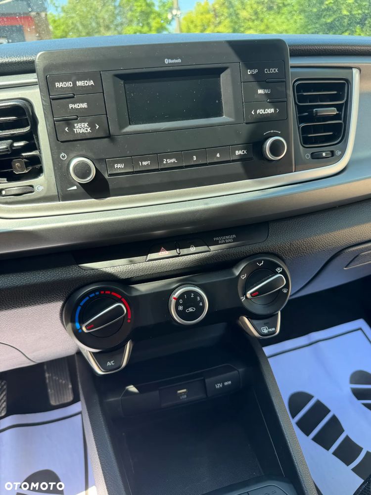 Kia Rio - 14