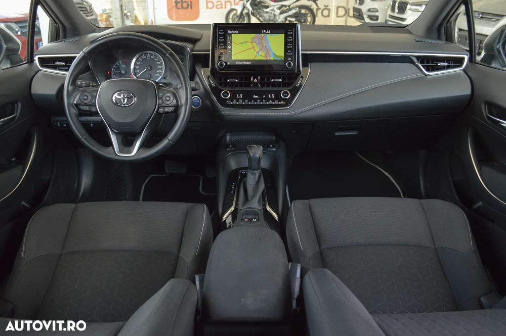TOYOTA Corolla 2021 — imagine 30