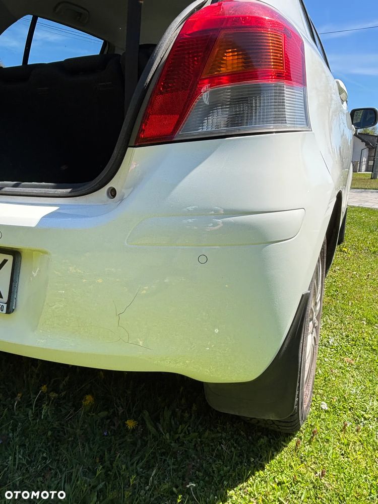 Toyota Yaris - 7