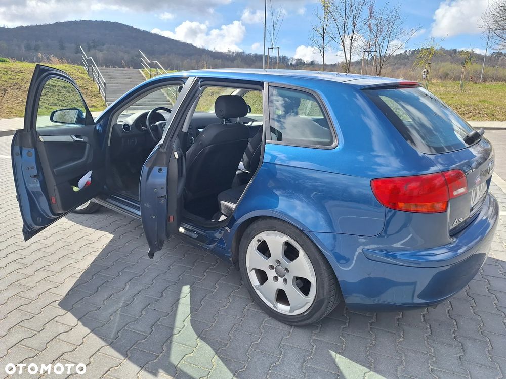 Audi A3 Sportback 1.6 FSI Ambition - 8