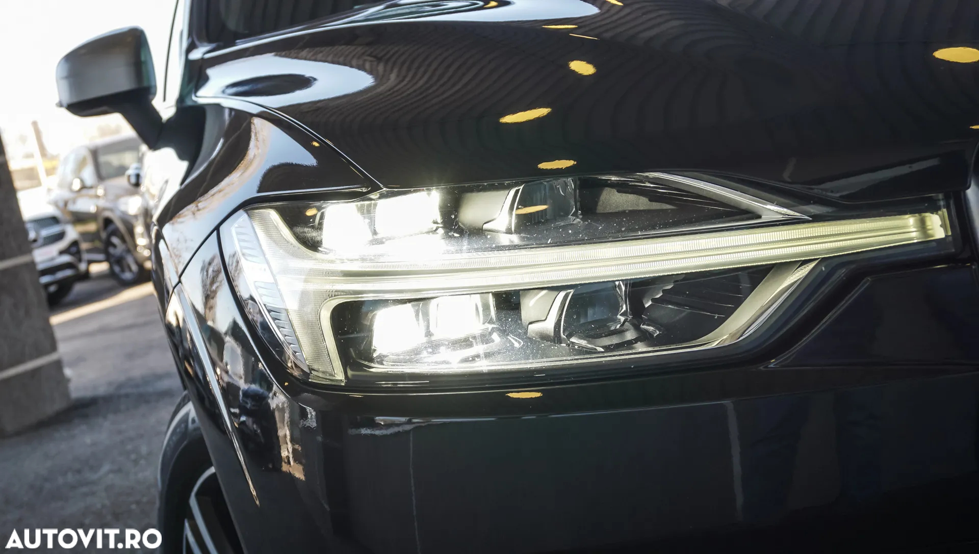 Volvo XC 60 D5 AWD Geartronic RDesign - 29
