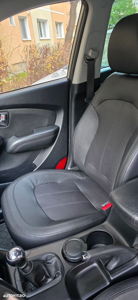 Hyundai ix35 2.0 CRDI 4WD Premium - 9