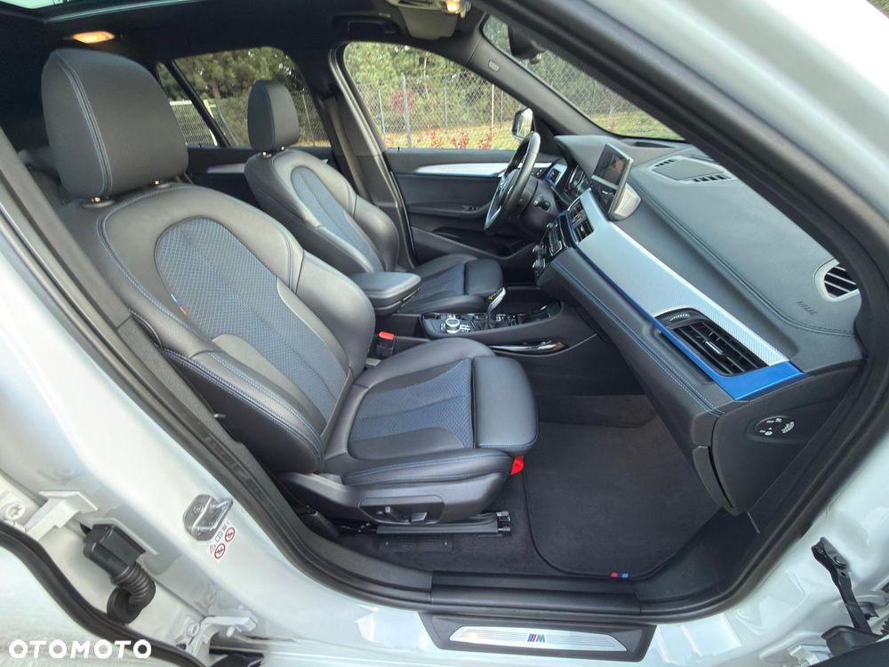 BMW X1 xDrive20i M Sport - 32