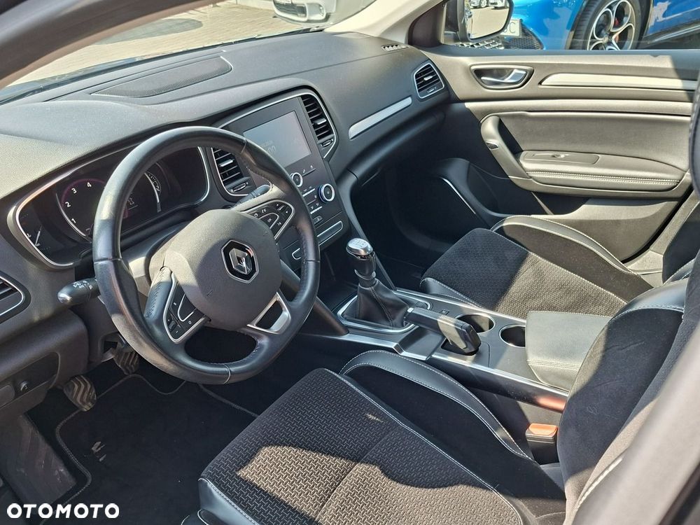 Renault Megane 1.6 SCe Intens - 6