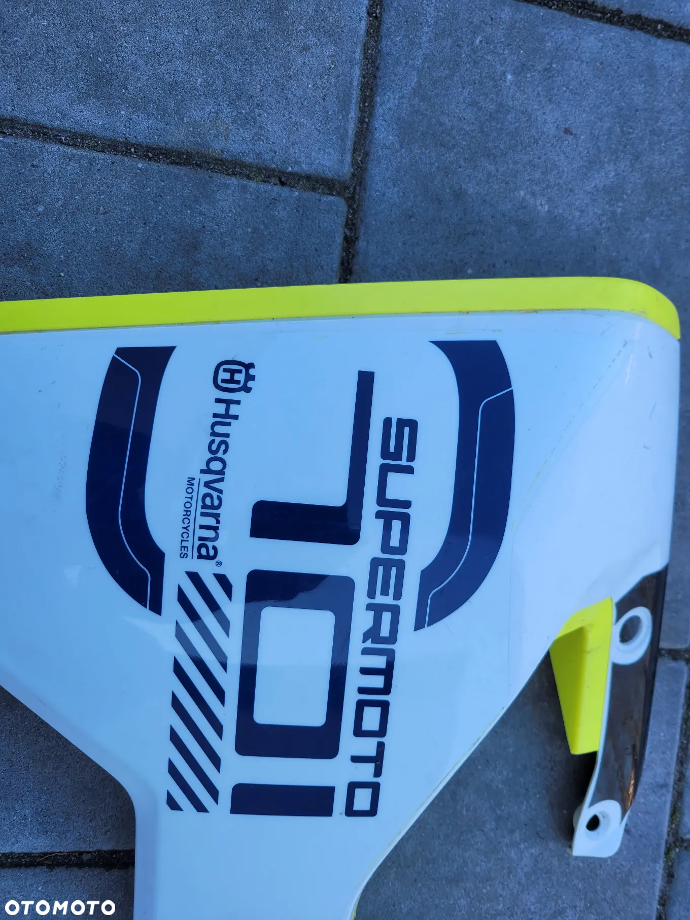 Owiewka, osłona, bok, boczek Husqvarna 701 SM - 5
