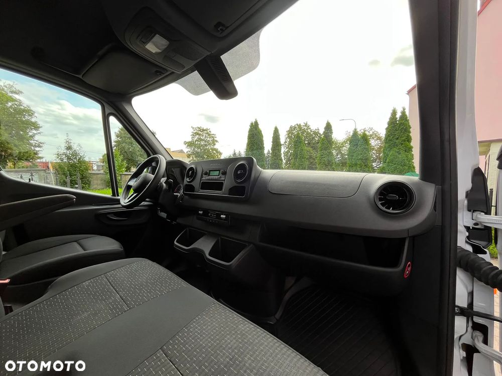 Mercedes-Benz Sprinter 319 4x4 - 22