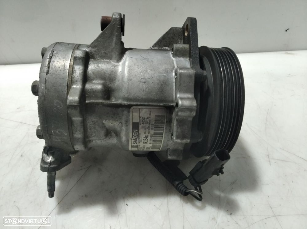 COMPRESSOR DE AR CONDICIONADO JEEP CHEROKEE KJ - 1