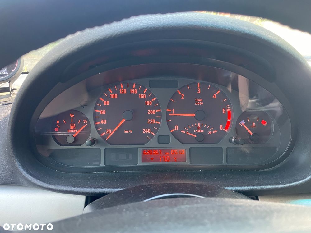 BMW Seria 3 330d - 11
