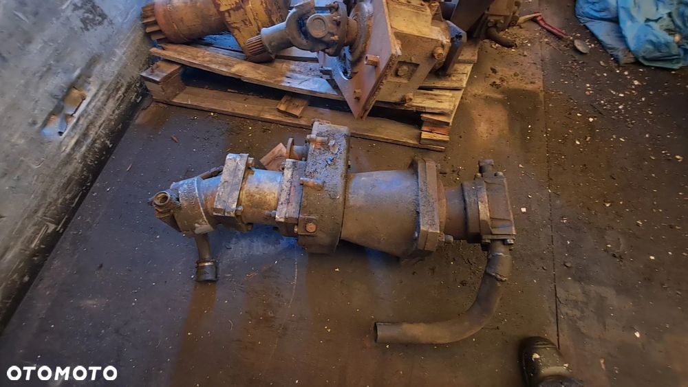 pompa hydrauliczna z reduktorem z dźwigu JELCZ BUMAR