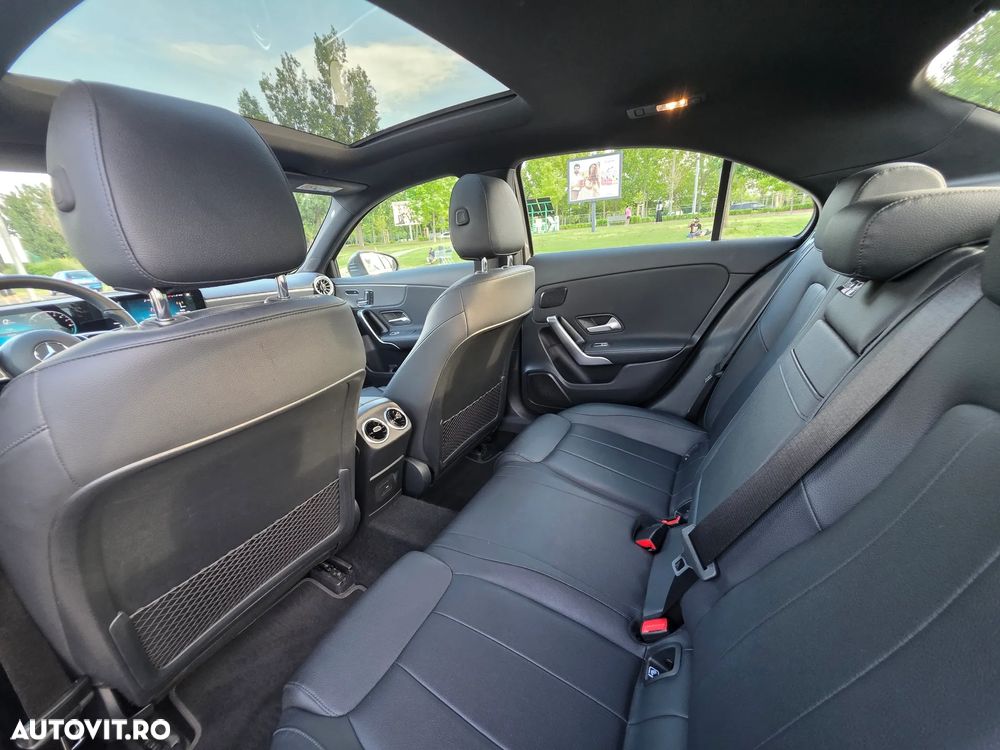 Mercedes-Benz A 250 e Sedan 8G-DCT Edition 2021 - 9