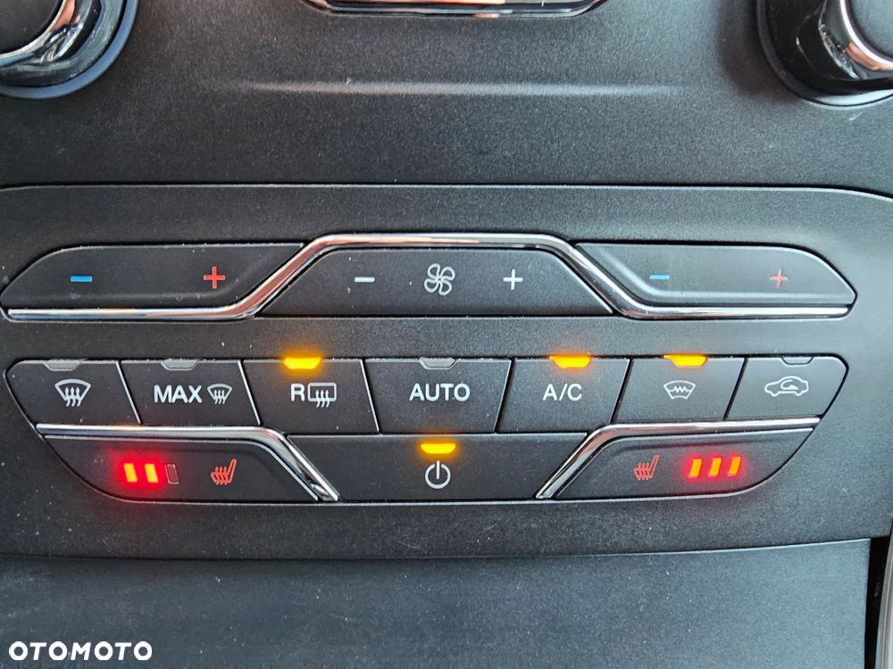 Ford S-Max 2.0 TDCi Titanium PowerShift - 26