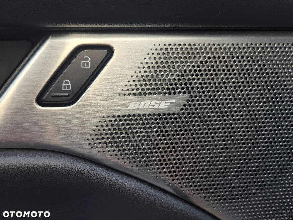 Mazda 3 e-SKYACTIV-G 122 M HYBRID EXCLUSIVE-LINE - 24