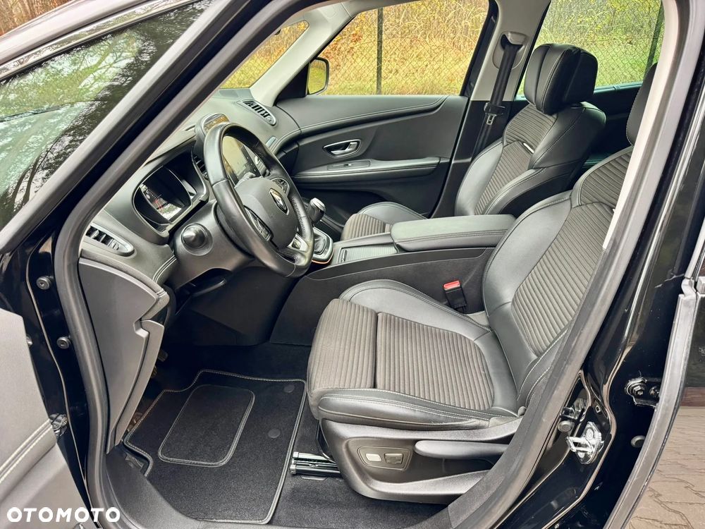 Renault Grand Scenic ENERGY TCe 160 BOSE EDITION - 17