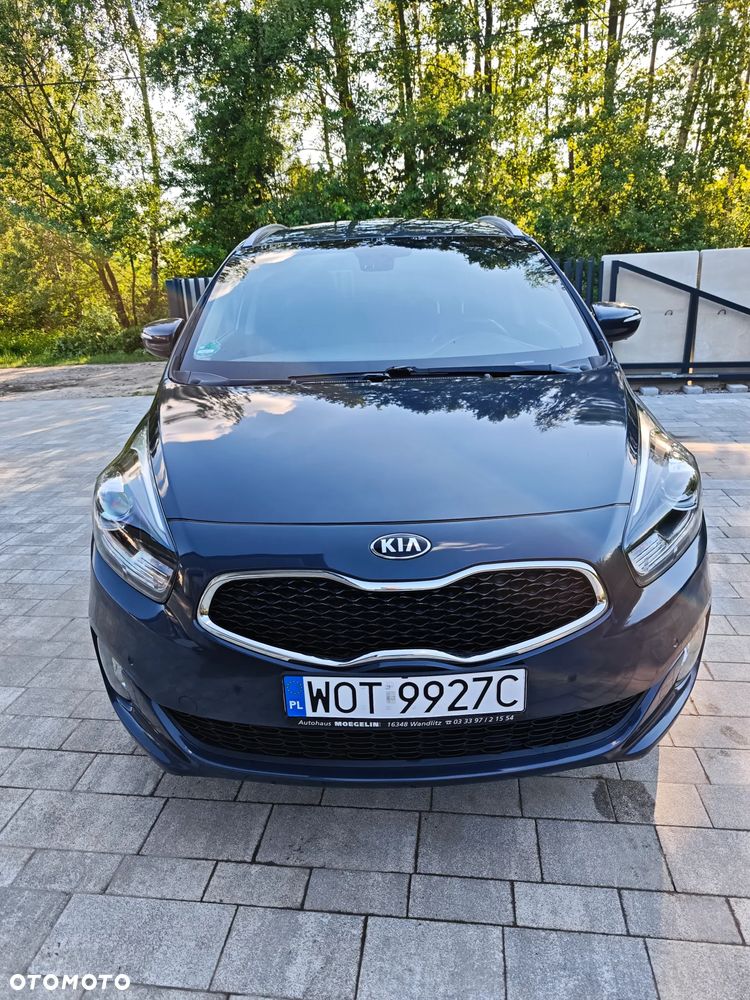 Kia Carens - 3
