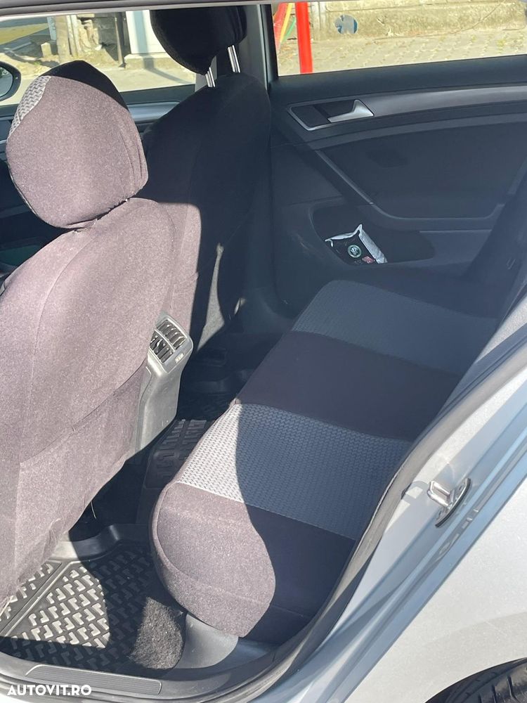 Volkswagen Golf 1.6 TDI DSG BMT Comfortline - 10