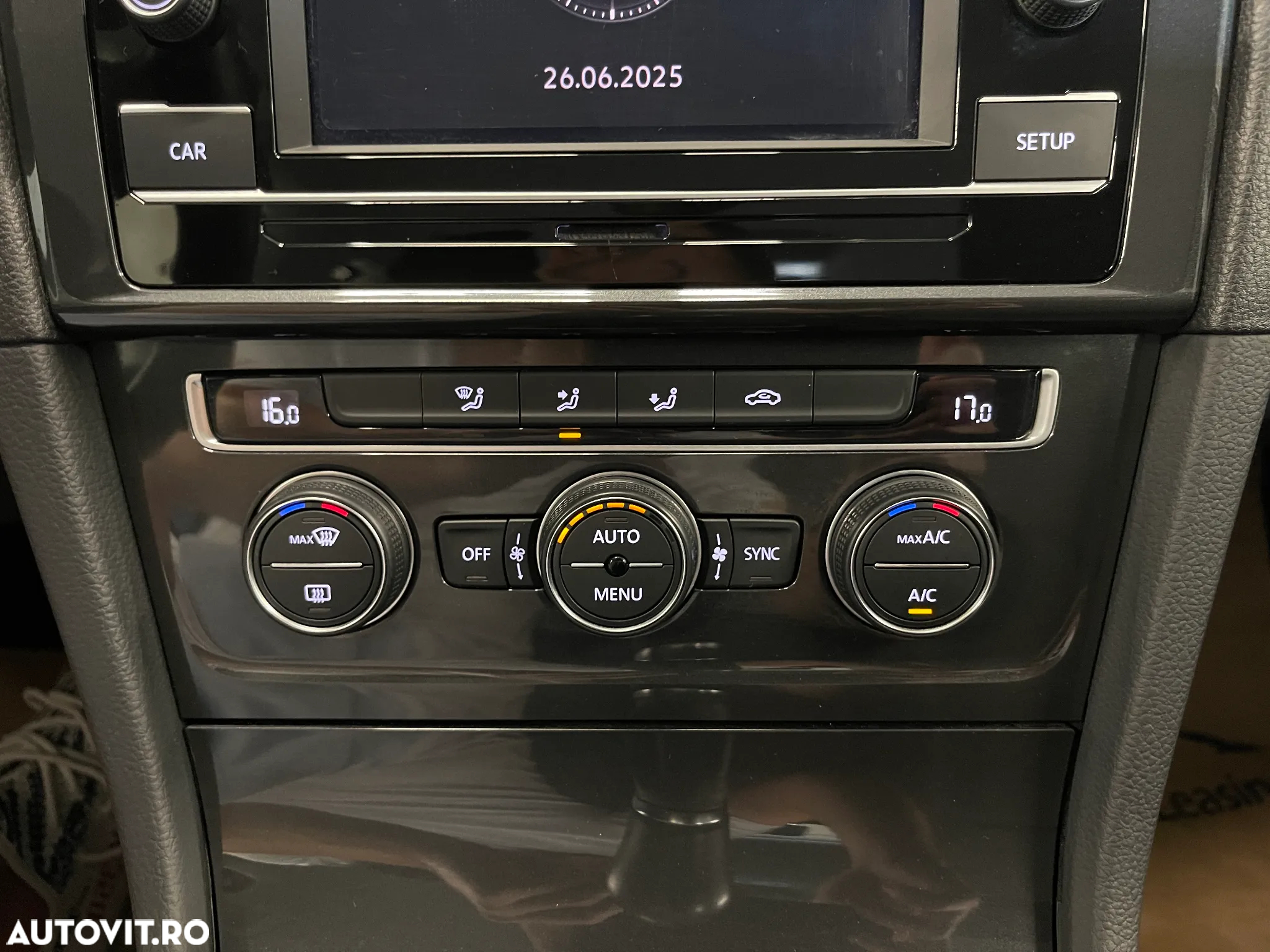 Volkswagen Golf 1.6 TDI Comfortline - 16