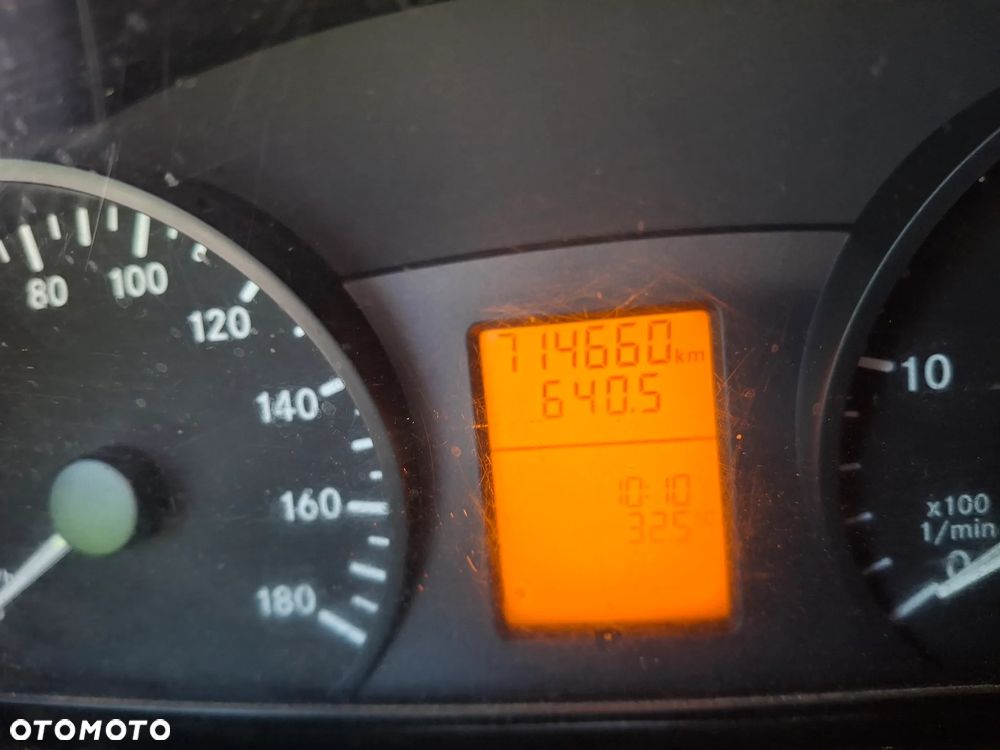 Mercedes-Benz Sprinter 906.213 - 8