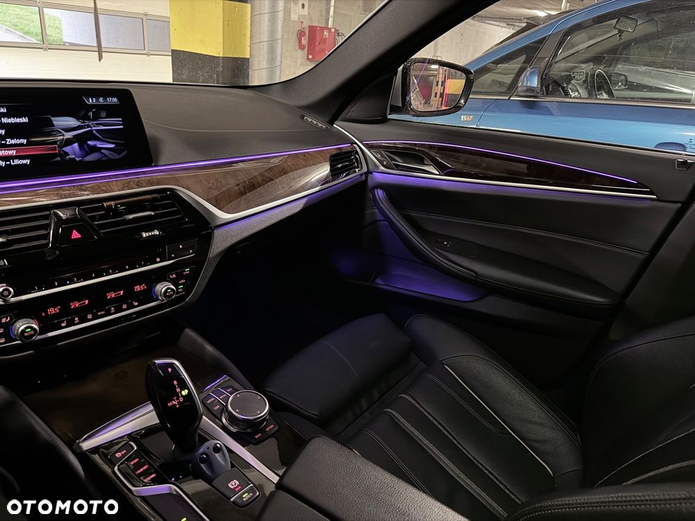 BMW Seria 5 530i xDrive Sport Line - 26