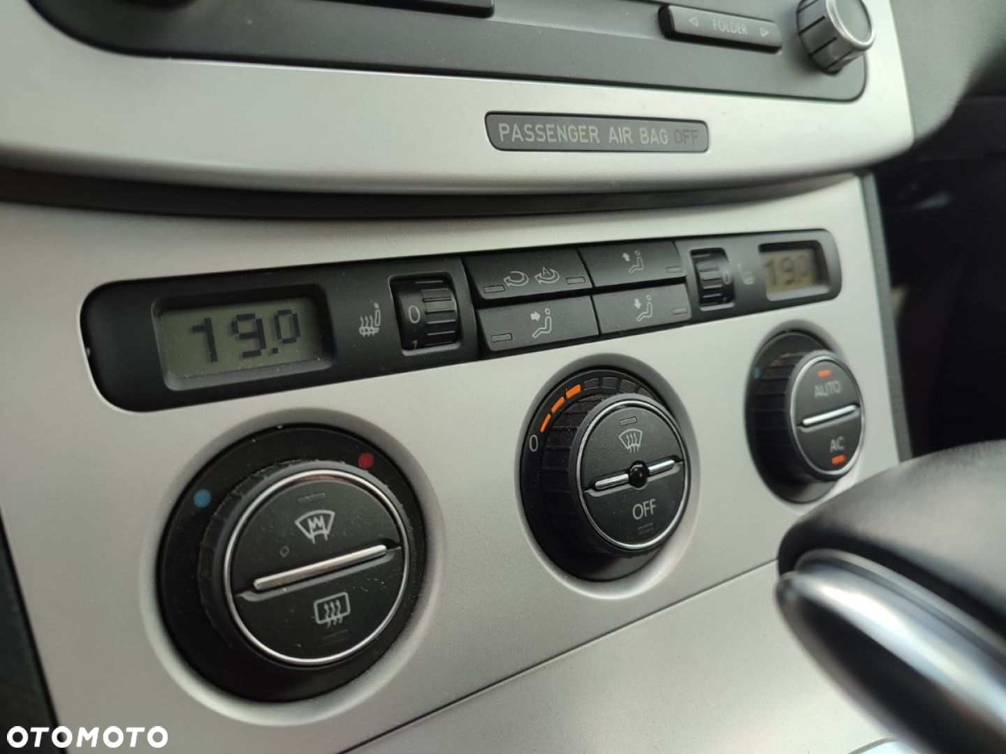 Volkswagen Passat - 15