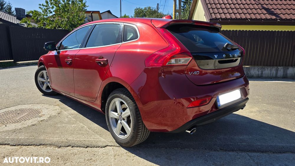 Volvo V40 D3 Aut Momentum - 10