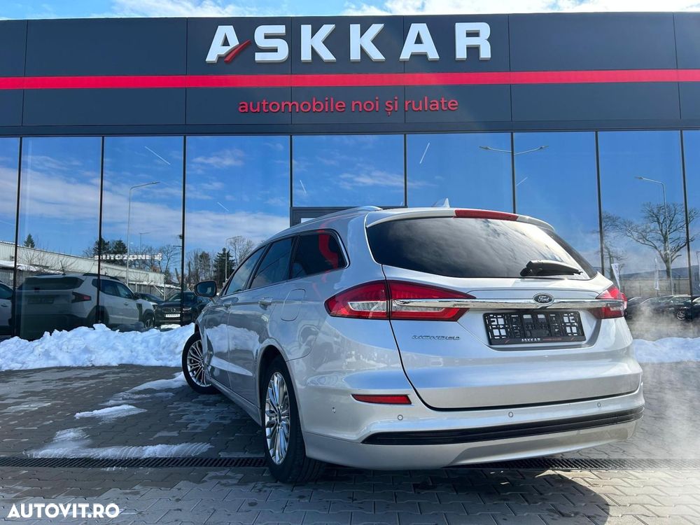 Ford Mondeo 2.0 HEV Titanium - 10