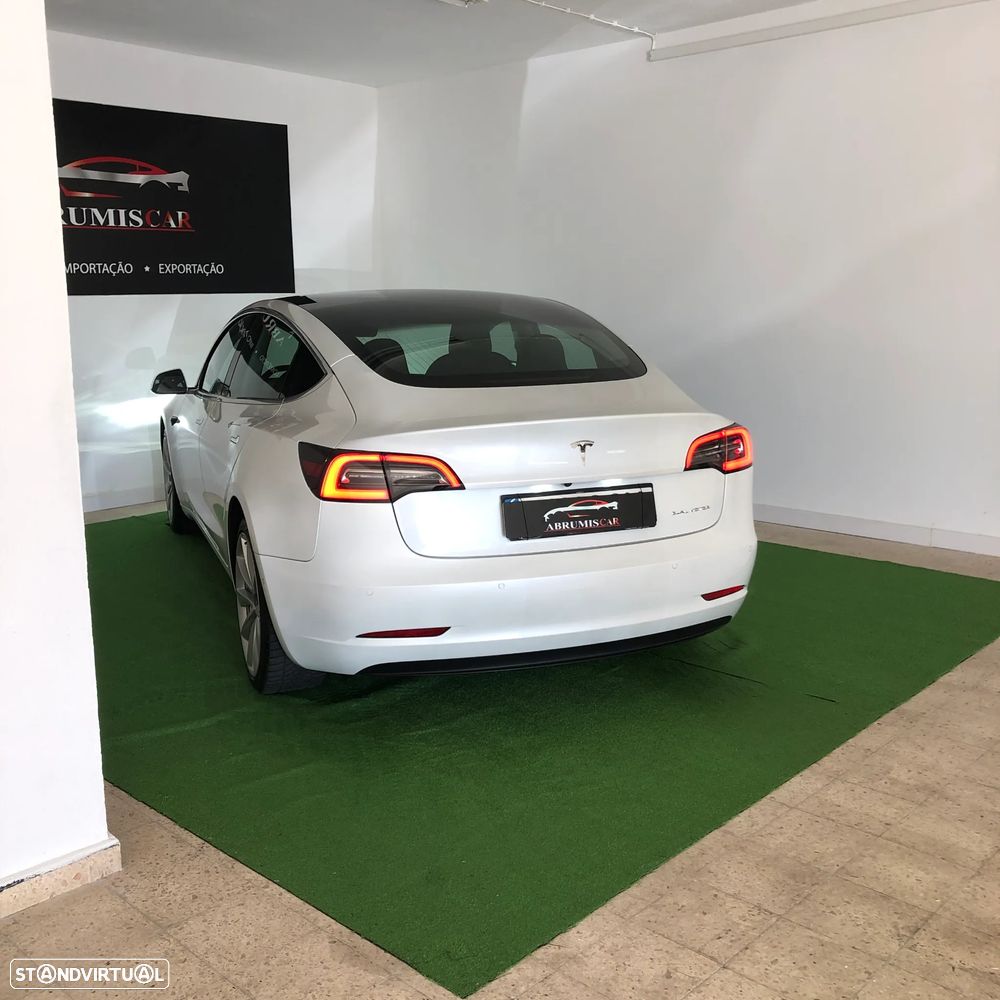 Tesla Model 3 Long-Range Dual Motor AWD - 4