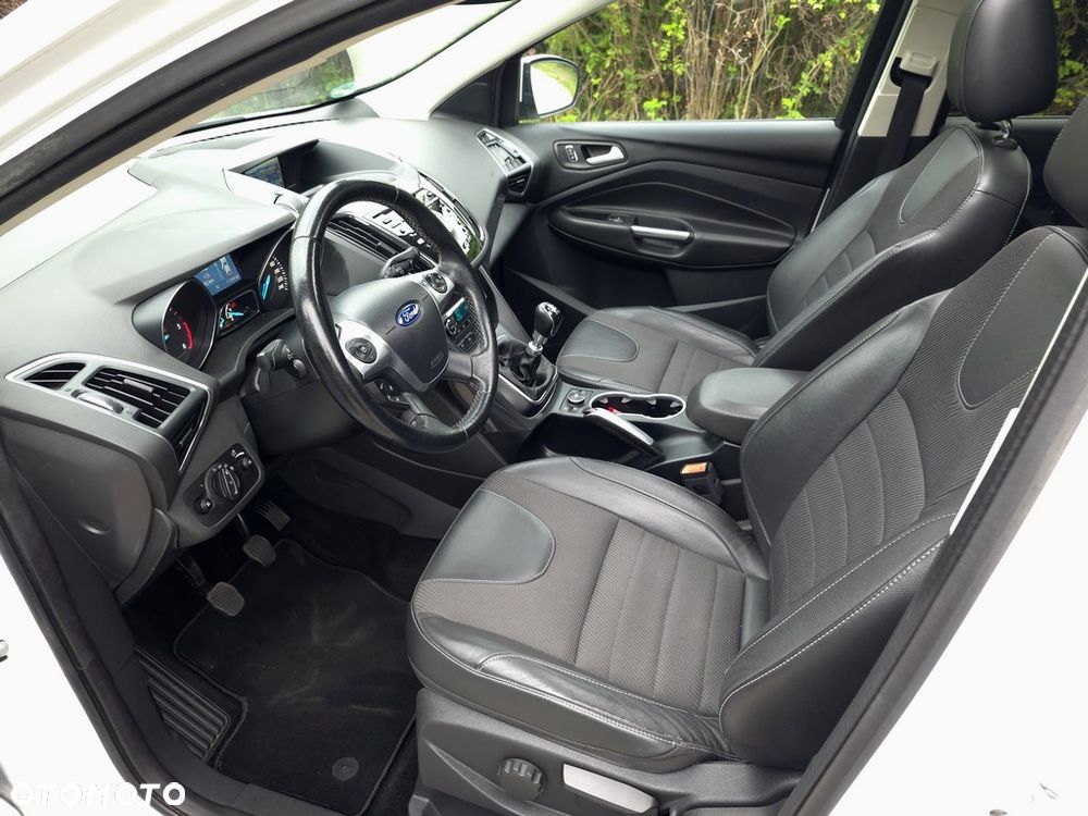 Ford Kuga 2.0 TDCi FWD Titanium - 13