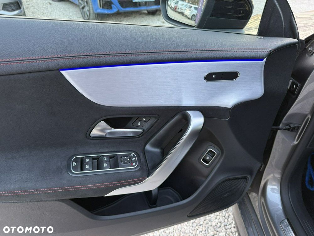 Mercedes-Benz CLA - 23