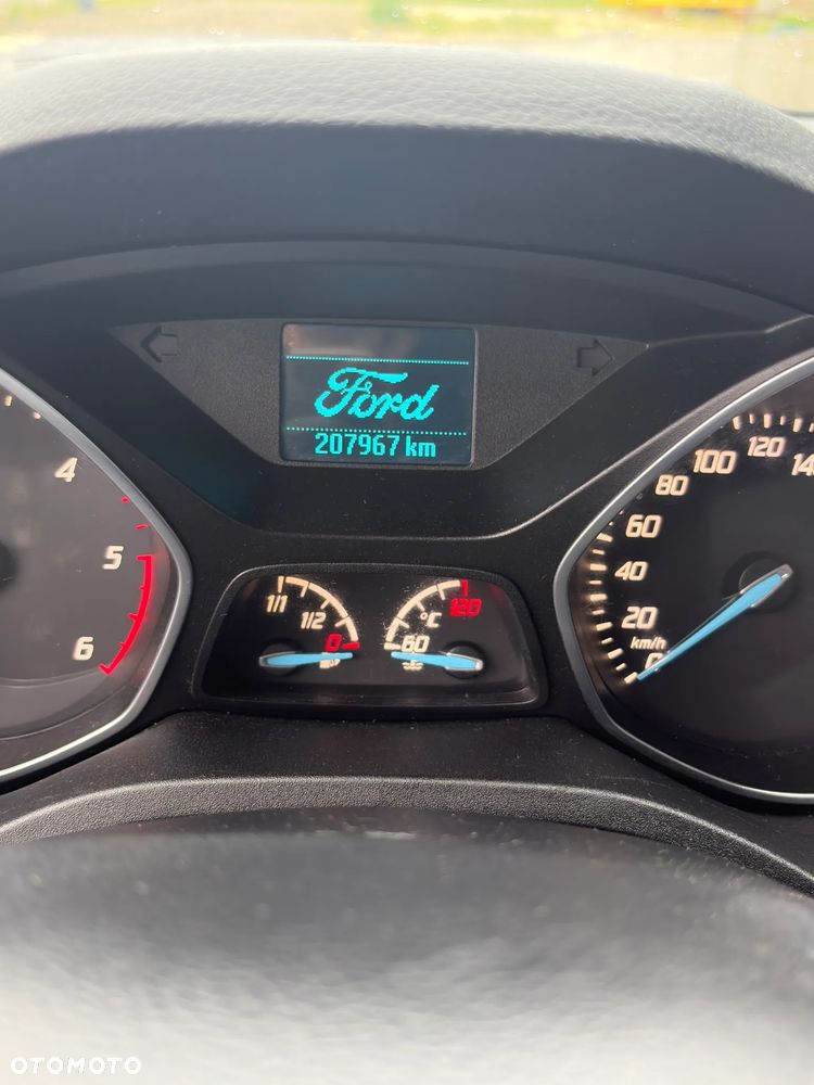 Ford Kuga - 17