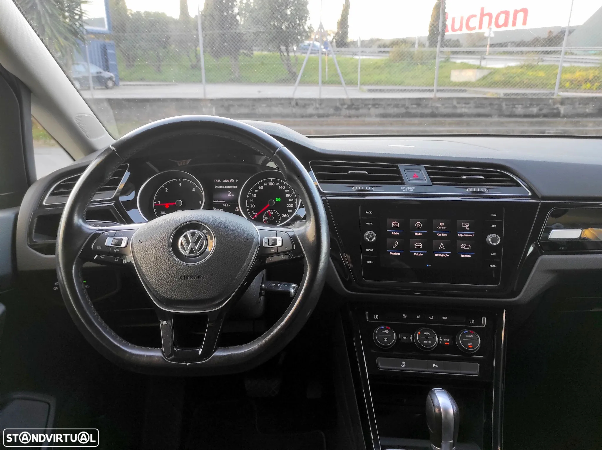 VW Touran 1.6 TDI Highline DSG - 6
