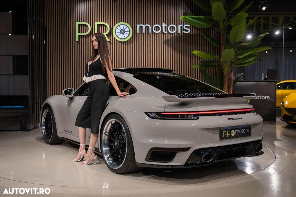 Porsche 911-TURBO-S - 10