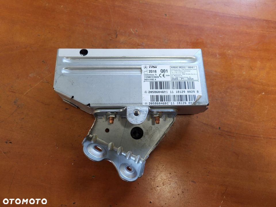 PODUSZKA KANAPY TYLNA PRAWA MERCEDES W205 CC - 1