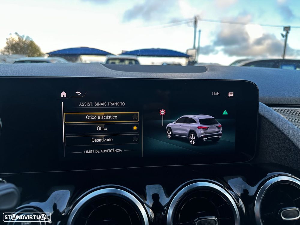 Mercedes-Benz GLA 250 e AMG Line - 34