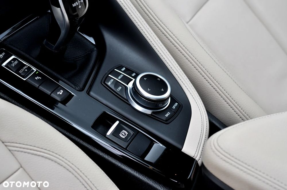 BMW X1 xDrive20d xLine - 29