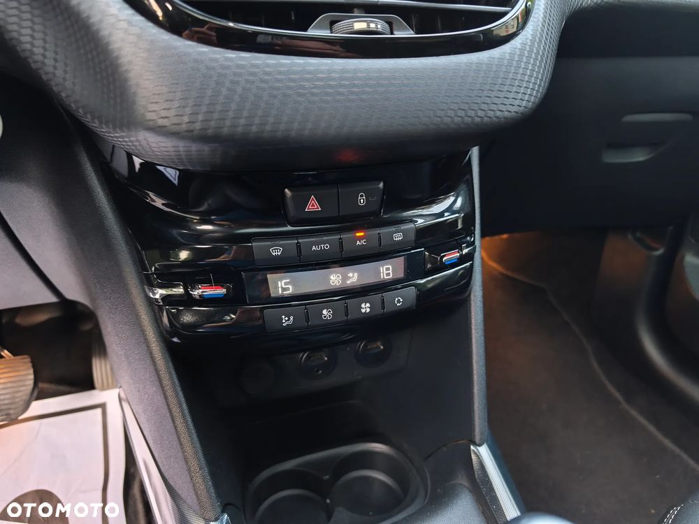 Peugeot 2008 e-HDi FAP 115 STOP & START Allure - 25